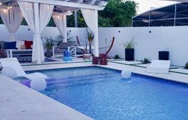 خانه  – North Miami Beach, فلوریدا, ایالات متحده آمریکا. $800,000