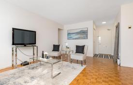 6غرفة آپارتمان  Etobicoke, کانادا. C$725,000