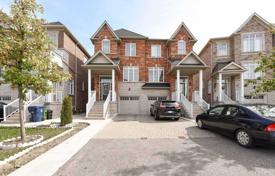  دو خانه بهم متصل – Etobicoke, تورنتو, انتاریو,  کانادا. C$1,083,000