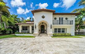 دو خانه بهم چسبیده – سواحل میامی, فلوریدا, ایالات متحده آمریکا. $2,100,000