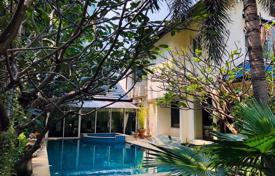 دو خانه بهم چسبیده – Watthana, Bangkok, تایلند. $6,900 هفته ای