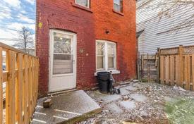 6غرفة خانه  Etobicoke, کانادا. C$1,150,000