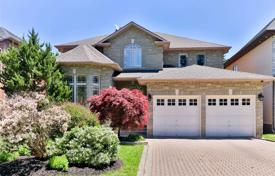 خانه  – Etobicoke, تورنتو, انتاریو,  کانادا. C$2,235,000