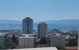 6غرفة آپارتمان  87 متر مربع Rijeka, کرواسی. 380,000 €