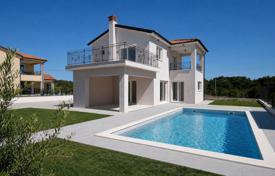 8غرفة خانه  150 متر مربع Žminj, کرواسی. 489,000 €