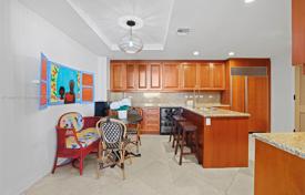 آپارتمان کاندو – Fisher Island Drive, سواحل میامی, فلوریدا,  ایالات متحده آمریکا. $6,100,000