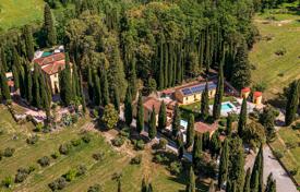 35غرفة ویلا  1223 متر مربع Chiusi, ایتالیا. 2,500,000 €