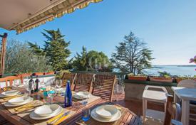 6غرفة ویلا  200 متر مربع Padenghe sul Garda, ایتالیا. 1,200,000 €