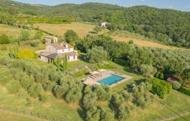 18غرفة کاخ  430 متر مربع San Casciano dei Bagni, ایتالیا. Price on request