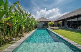 3غرفة ویلا  250 متر مربع Batu Bolong Beach, اندونزی. $850,000