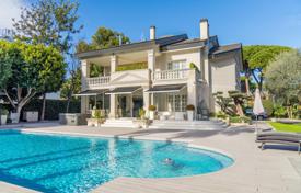 7غرفة خانه  642 متر مربع کاستلدفلز, اسپانیا. 4,750,000 €