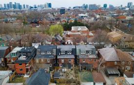  دو خانه بهم متصل – Old Toronto, تورنتو, انتاریو,  کانادا. C$1,809,000