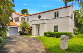 دو خانه بهم چسبیده – میامی, فلوریدا, ایالات متحده آمریکا. 834,000 €