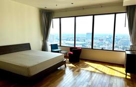 3غرفة شقق في الوحدات السكنية Khlong Toei, تایلند. $3,060 في الأسبوع