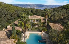 13غرفة عمارت  482 متر مربع Bormes-les-Mimosas, فرانسه. Price on request