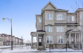  دو خانه بهم متصل – اسکاربرو، تورنتو, تورنتو, انتاریو,  کانادا. C$955,000