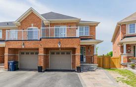 دو خانه بهم متصل – اسکاربرو، تورنتو, تورنتو, انتاریو,  کانادا. C$996,000