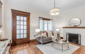 13غرفة  دو خانه بهم متصل Old Toronto, کانادا. C$2,199,000