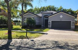 3غرفة خانه  260 متر مربع Weston, ایالات متحده آمریکا. $839,000