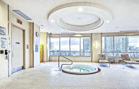 6غرفة آپارتمان  Etobicoke, کانادا. C$753,000
