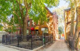 8غرفة  دو خانه بهم متصل Old Toronto, کانادا. C$1,753,000