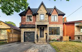 5غرفة خانه  Etobicoke, کانادا. C$2,079,000